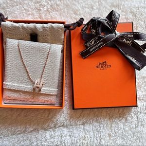 Hermes Pop H necklace pendant Marron Glacé with rose gold.